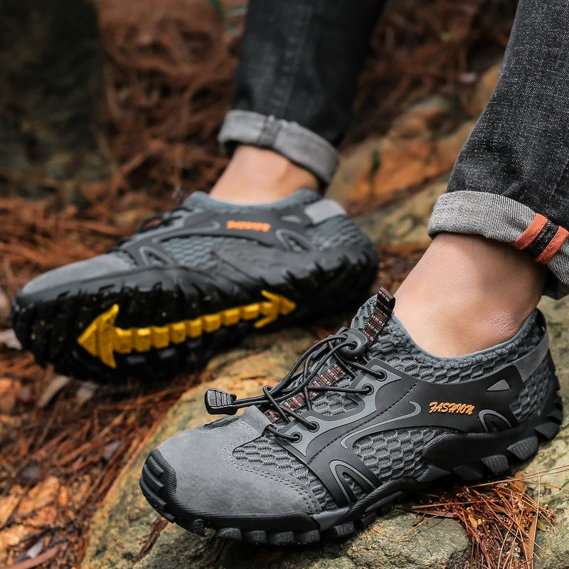Outdoor hiking shoes