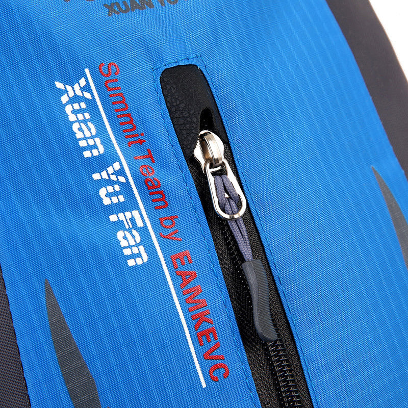 Outdoor mountaineering bag