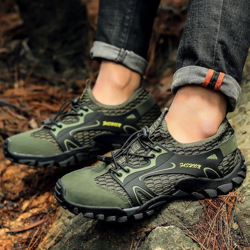 Outdoor hiking shoes